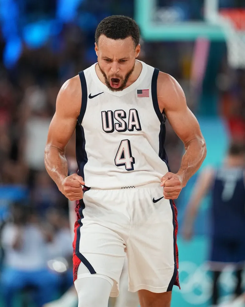 包含库里重返赛场,夺冠首场状态出色,塞尔维亚队观众沸腾!引发球迷热议的词条 包含库里重返赛场,夺冠首场状态出色,塞尔维亚队观众沸腾!引发球迷热议的词条