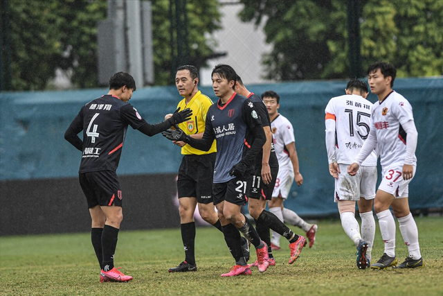 中超冲刺阶段走向成谜，罗马官宣签约，更衣室稳定，控场能力受关注的简单介绍